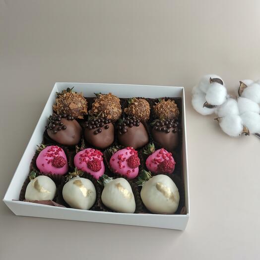 Fresa en chocolate / juego de fresas 16 piezas