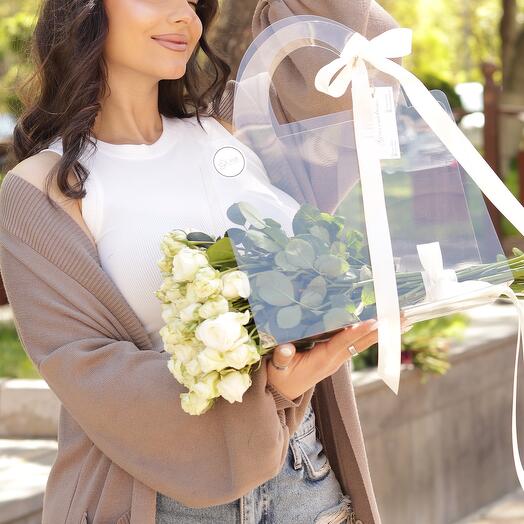 Śnieżnobiałe róże