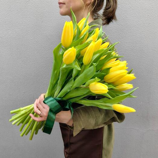 Букет из 25 желтых тюльпанов (код 119)