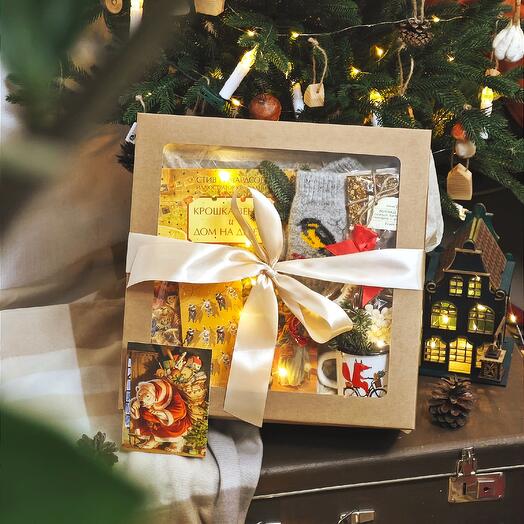 Светящийся детский подарочный набор с книгой, кружкой, варежками, гирляндой и сладостями 112