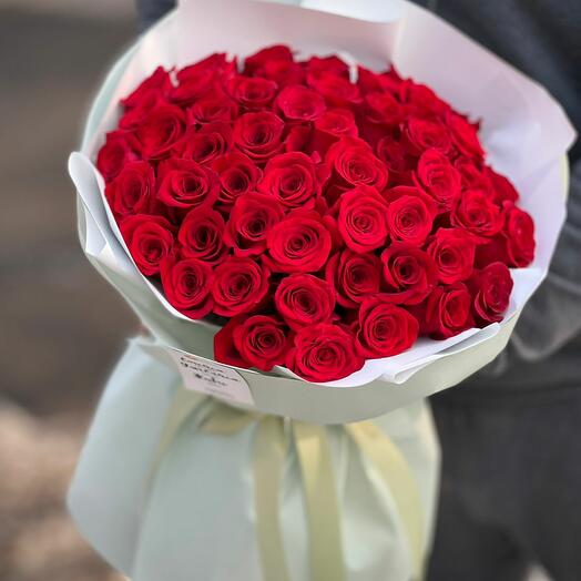 Букет из 51 красной голландской розы