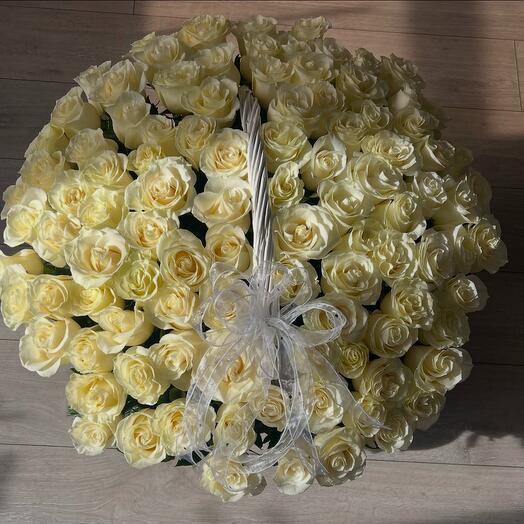 Корзина с цветами