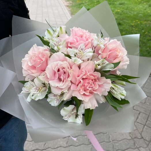 Нежный букет с французской розой