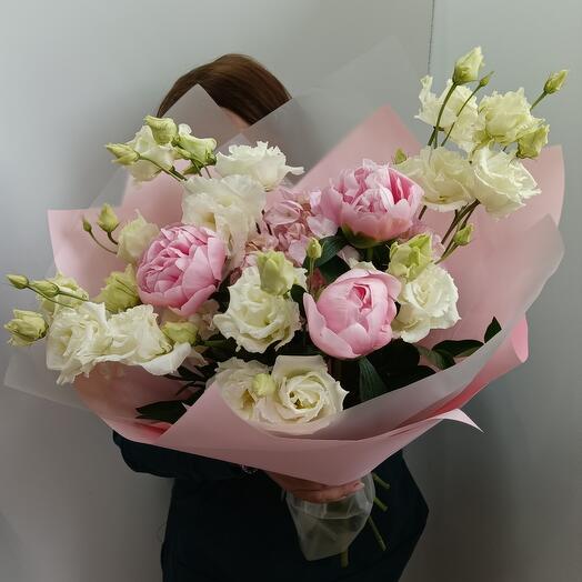 Bouquet "Airy smoothie" 33 with peonies and eustoma