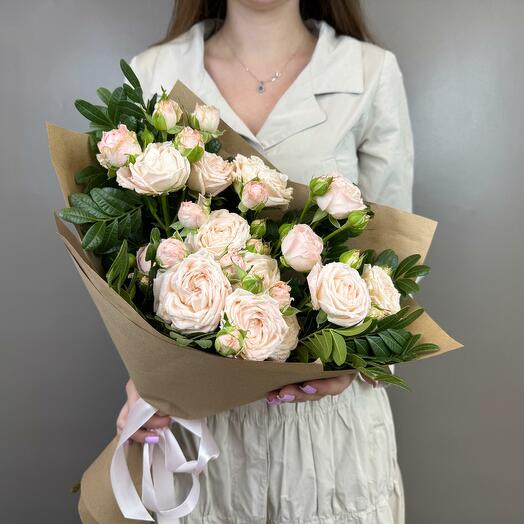 Букет 3 Кустовые розы+фисташка в крафте