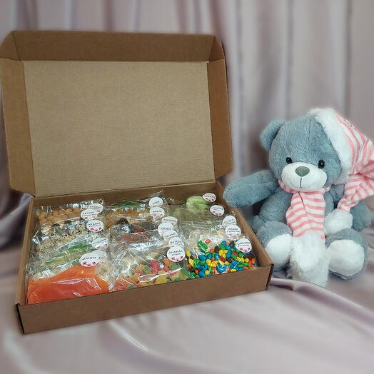 Подарочный набор для любимых ( 20 вкусов, 1000гр.и плюшевый мишка красный)