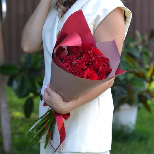 Ramo de 15 rosas rojas 50cm