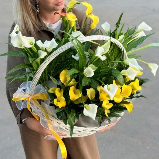 Корзина с каллами
