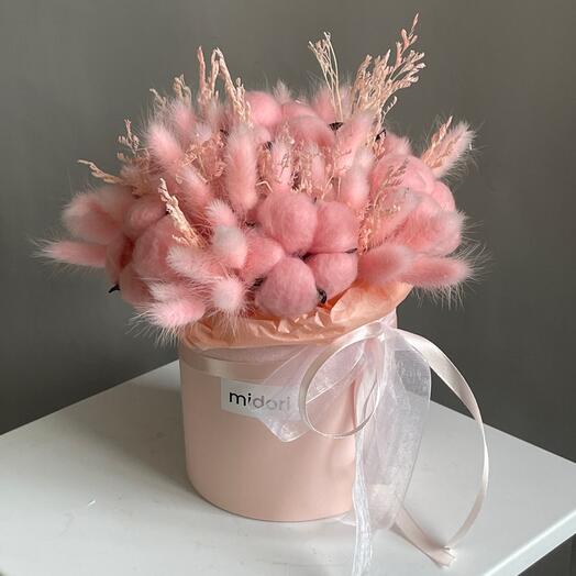 Розовая коробочка из сухоцветов