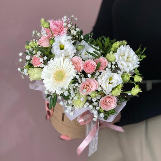 Delicate Flower Box with lisianthus (011)