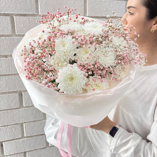 Дуо букет с гипсофилой розовой и хризантемами 💓