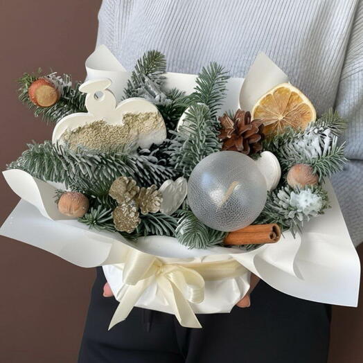 Композиция новогодняя из ели лапника нобилиса, нобилис ель лапник в композиции