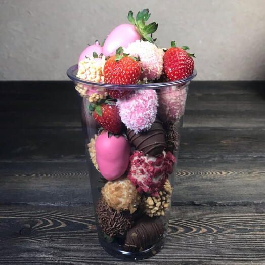Strawberries in chocolate Cup