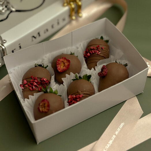 Клубника в шоколаде, 6 шт