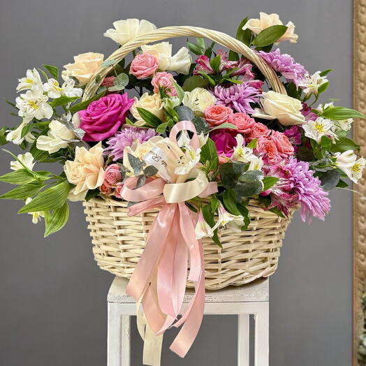 Корзина с цветами 333