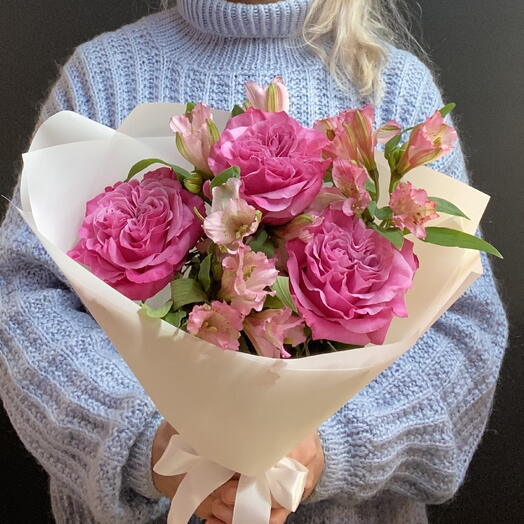 Букет из роз «Кантри блюз» и альстромерий 2