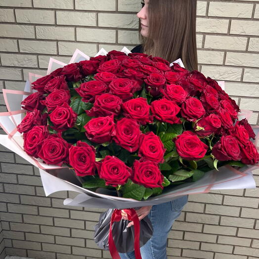 Букет из 59 красных роз