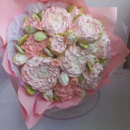 Зефирные пионы. Букет D35 см
