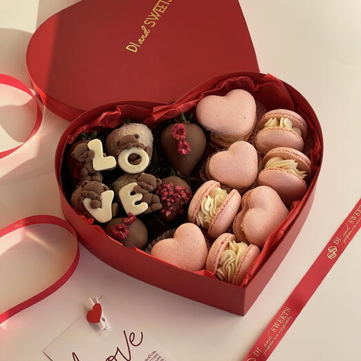 Ассорти сладостей с шоколадными мишками «love» 14 февраля