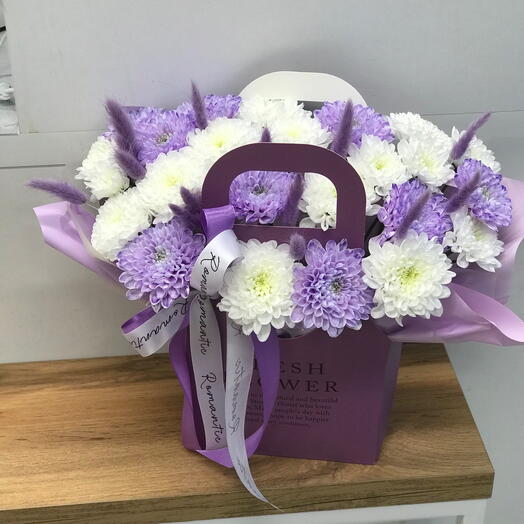 Цветы в коробке 💜