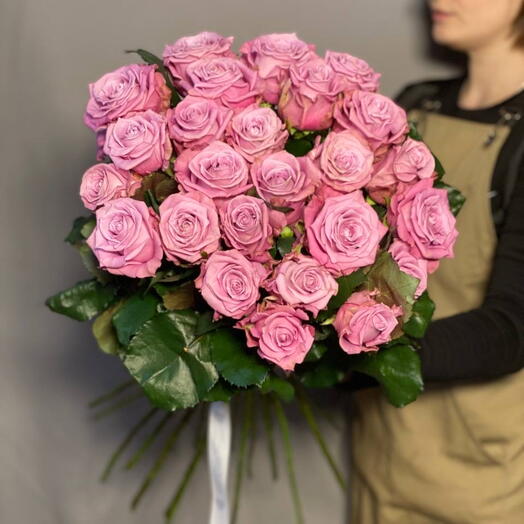 25 нежных роз