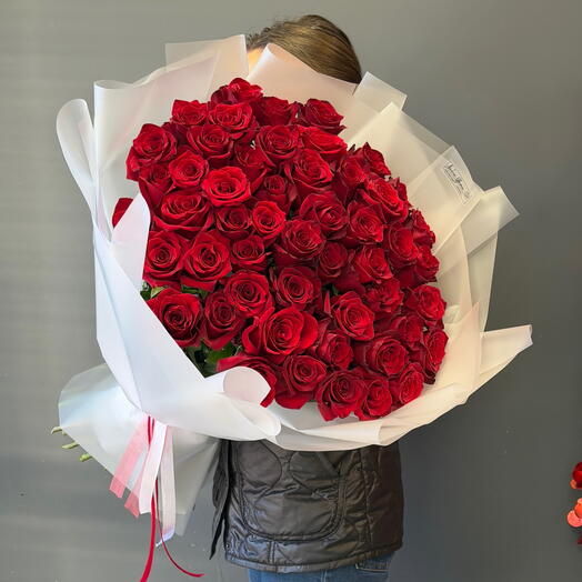 51 бордовая роза