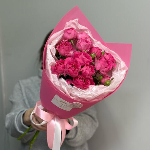 Букетик комплимент из кустовых роз💕