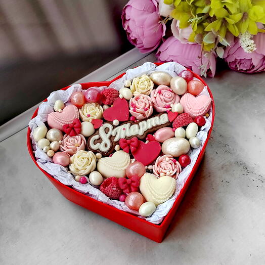 Набор с шоколадными цветами к 8 марта