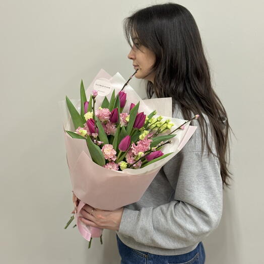 Букет «Тюльпаны и эустома»