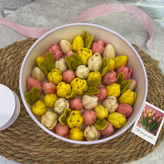 Коробочка с зефиром тюльпаны