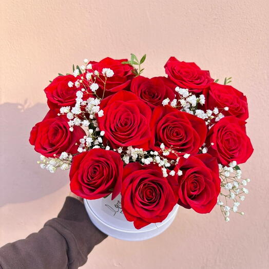 Box of roses red love