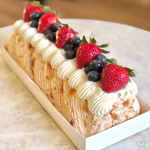 Меренговый рулет (Клубничка)