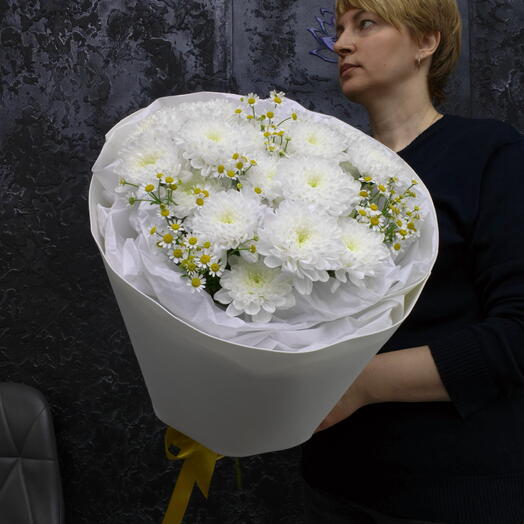 Букет хризантема с матрикарией