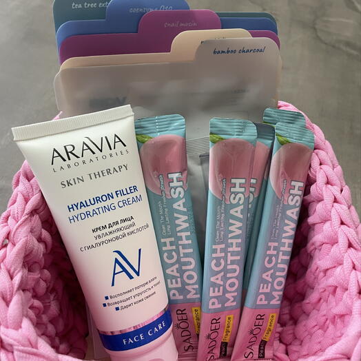 Корзинка подарочная для женщины