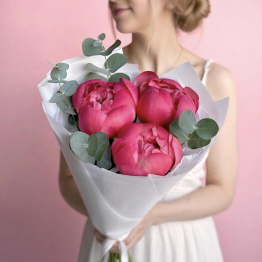 Яркий букет комплимент коралловые пионы и эвкалипт Coral PEONY50