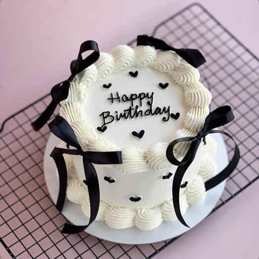 Бенто торт с черными бантиками happy birthday на день рождения подруге, для фотосессии, сестре, маме, дочке