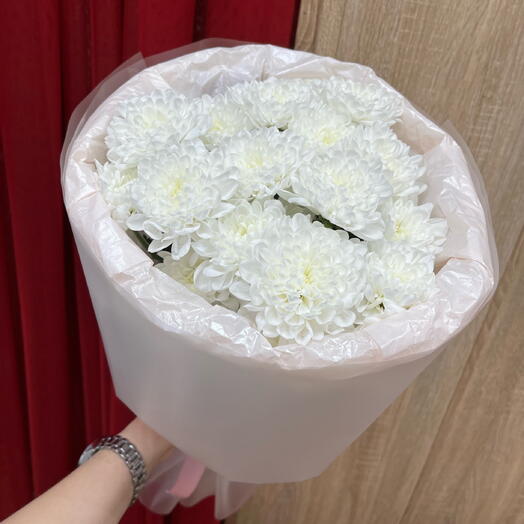 Букет из 3 белых хризантем
