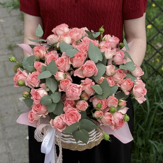Маленькая корзинка из роз фемке