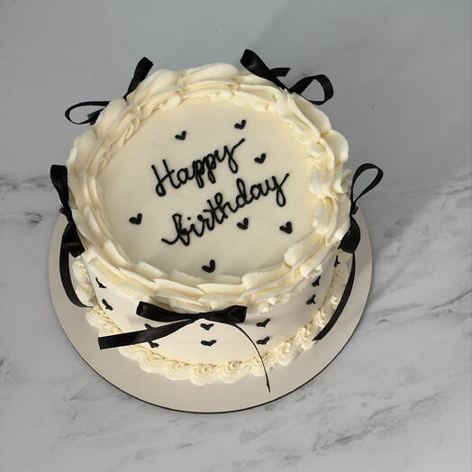Мини торт на 1 кг на 6-7 порций Happy Birthday в подарок на день рождения с бантиками и рюшами
