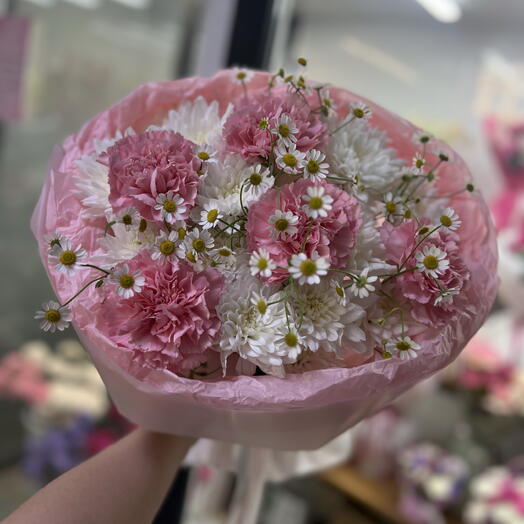 Букет с нежными диантусами и ромашкой 💖