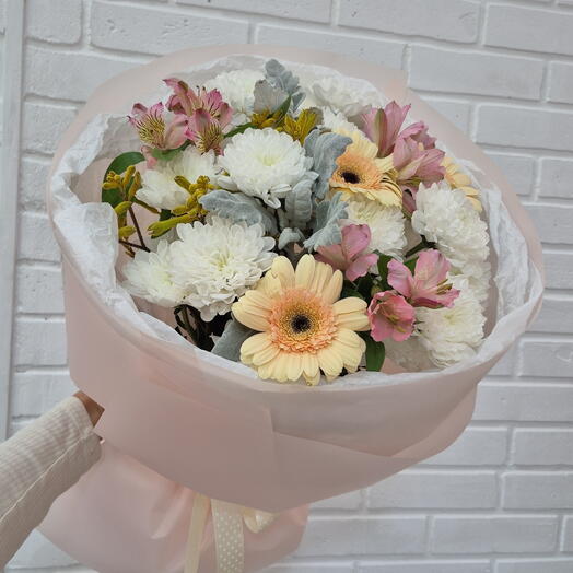 Букет с анигозантусом
