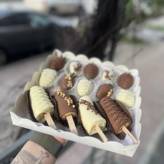 Клубника и банан
