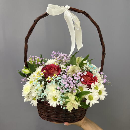 Корзина с цветами