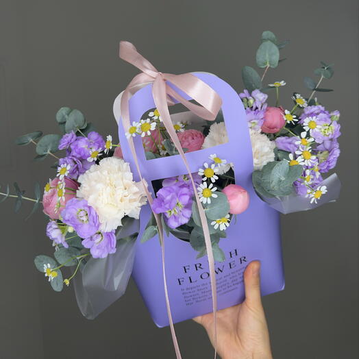 Цветы в сумочке fresh flower 💜 | Цветущий сад | с матиолой, кустовой пионовидной розой, диантусами, эвкалиптом и ромашками