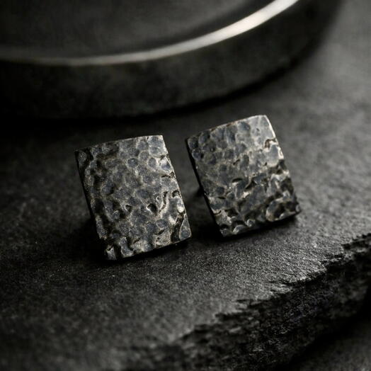 Серьги из глины с фактурным рельефом в цвете античной бронзы