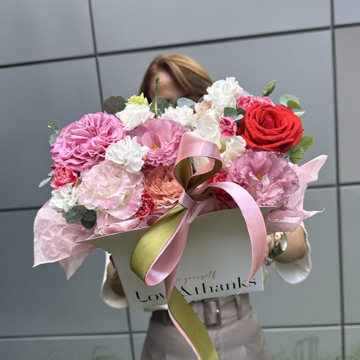 Нежная композиция «Любовь на ладони 💝»из пион роз , дустом 💐