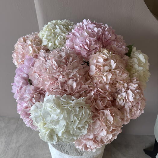 Букет микс из гортензий