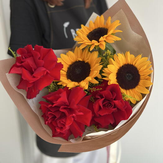 Букет с подсолнухами и розами для Учителя️🌻