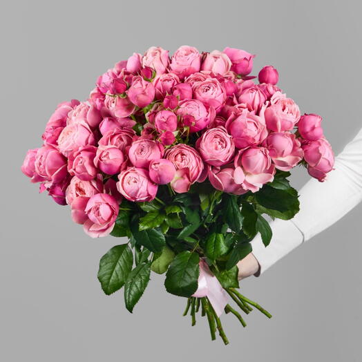 Букет из 15 кустовых роз Silva Pink под ленту