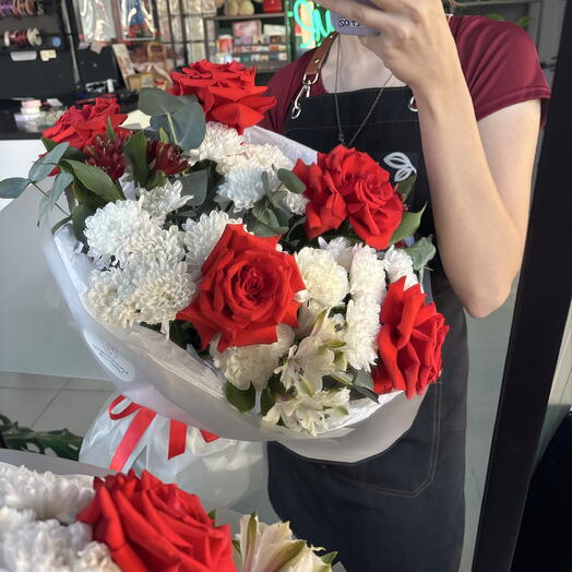 красное на белом